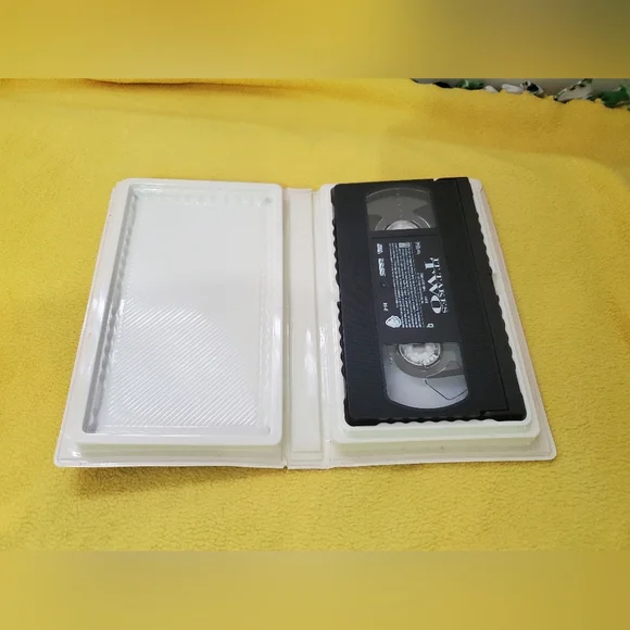 Mary-Kate and Ashley Olsen movies VHS - Picture 6 of 12